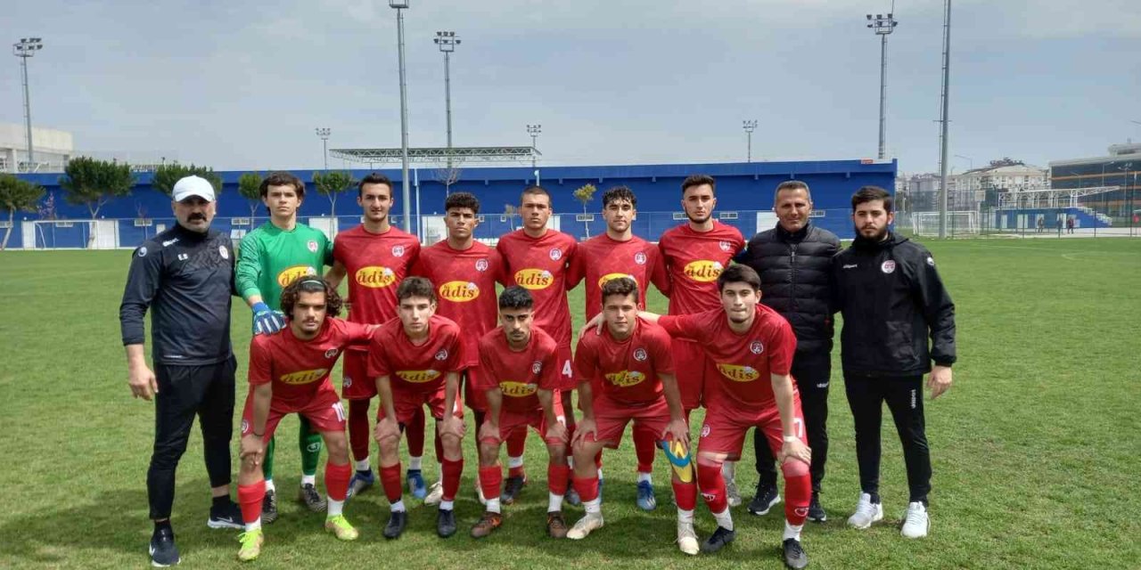 Döşemealtı, Türkiye Şampiyonası Umutlarını Son Maça Taşıdı