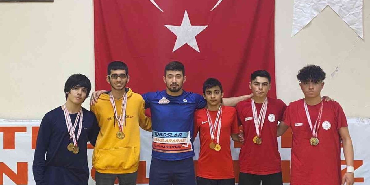 Toroslar Belediyesi İşitme Engelliler Güreş Takımı, Türkiye Şampiyonu Oldu