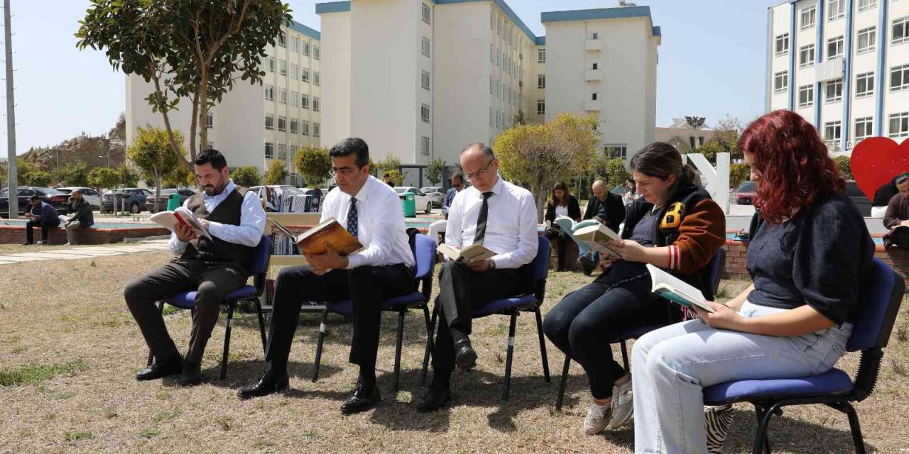 Alkü’de  Kitap Okuma Etkinliği