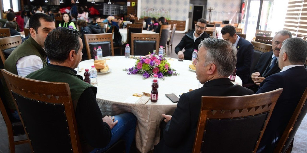 Kayseri’de Öğrencilere Balık Ekmek İkram Edildi