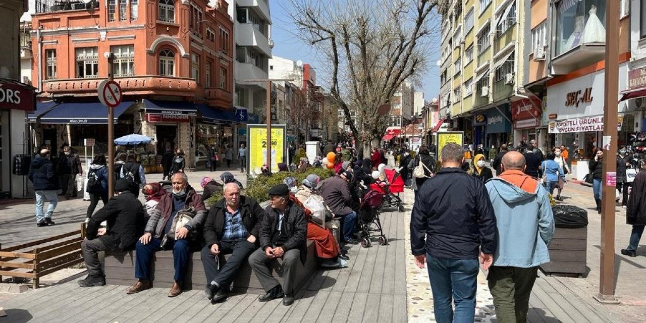 Güneşi Gören Kendini Dışarı Attı