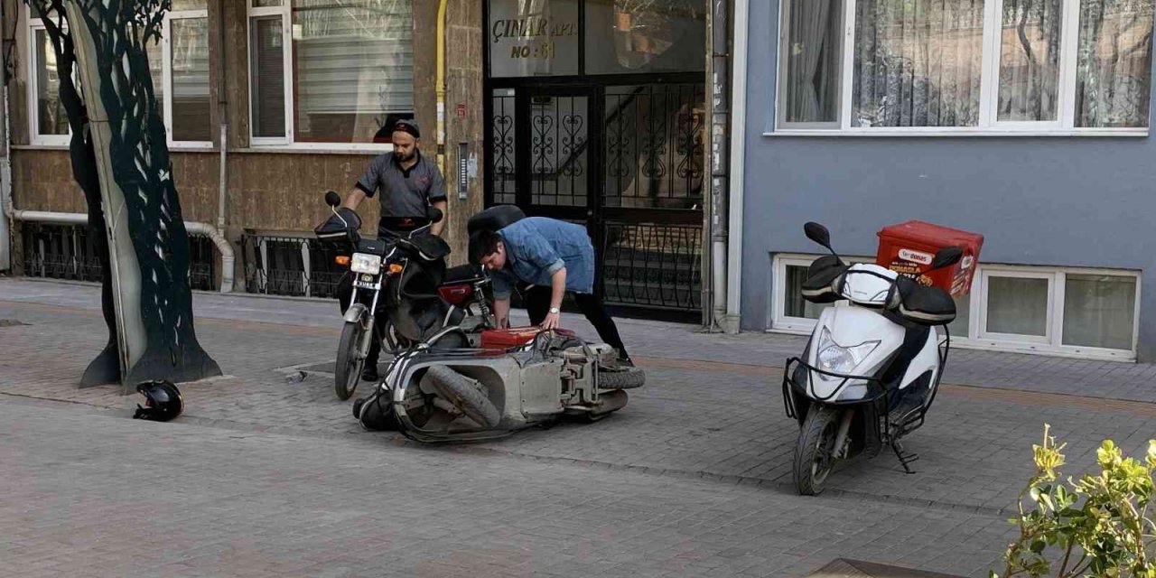 Eskişehir’de Kuvvetli Rüzgâr Hayatı Olumsuz Etkiledi