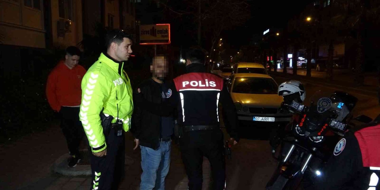 Polisten Kaçan Alkollü Sürücüden İnanılmaz Sözler: "insanların Hayatını Tehlikeye Sokuyorum, Onlar Da Bizim Hayatımızı Tehlikeye Sokuyor, Ne Olmuş "