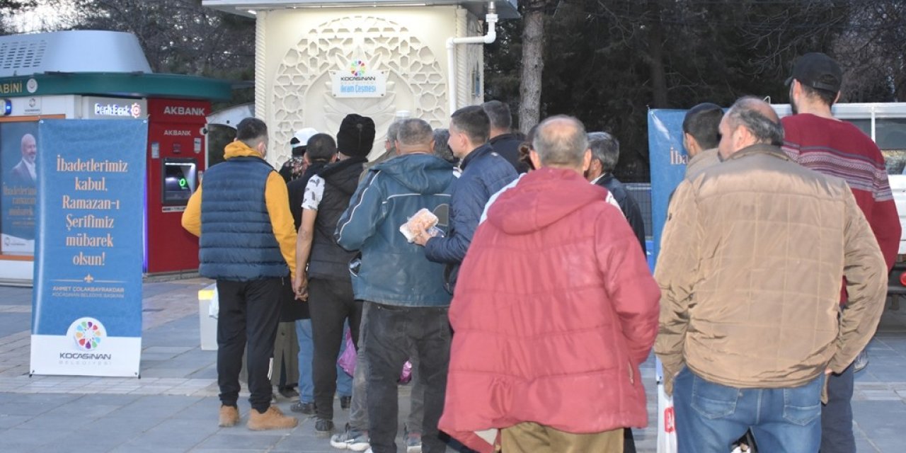 Kocasinan’da İftar Vakti Yolda Kalanlara ’ikram Çeşmesi’