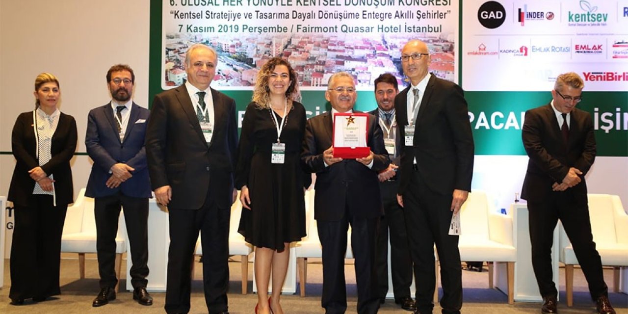 Kayseri Büyükşehir Belediyesi 3 Yıla 20 Ödül Sığdırdı