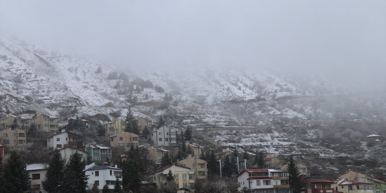 Kayseri Ve Niğde'ye Kar Yağdı