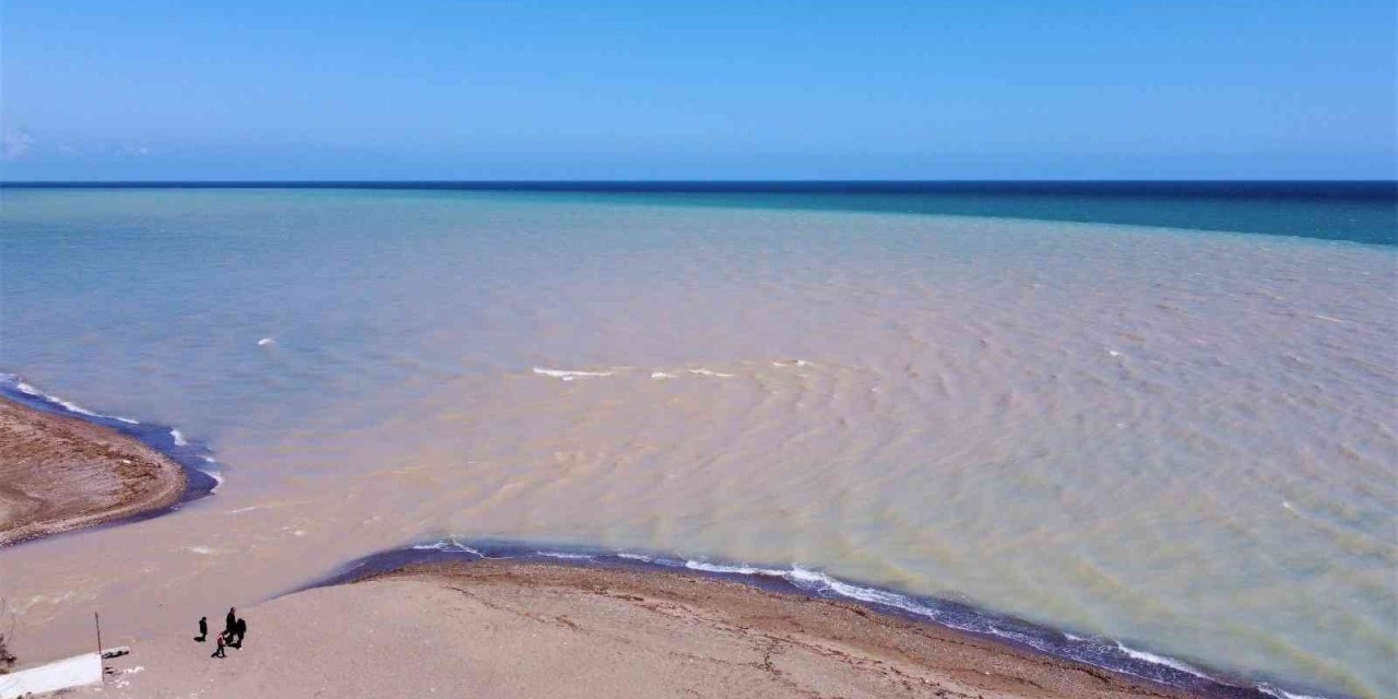 Sel Ve Taşkın Suları Mersin Kıyılarını Çamura Boyadı