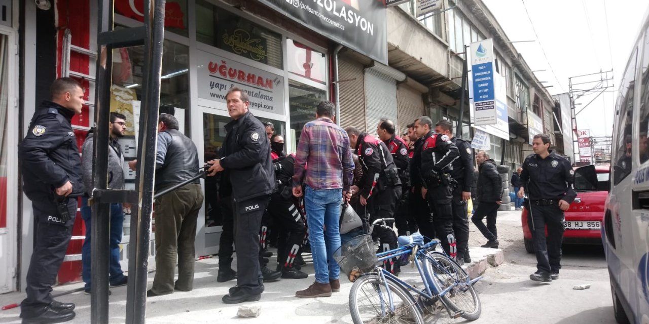 Kayseri'de Nakliyecilerin Kavgasında 1 Yaralı