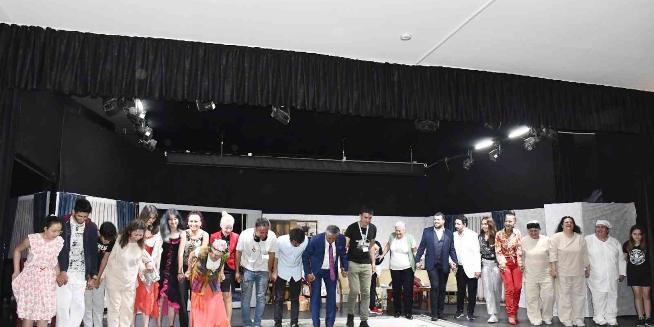 Başkan Topaloğlu:"sanata Desteğimiz Devam Edecek"