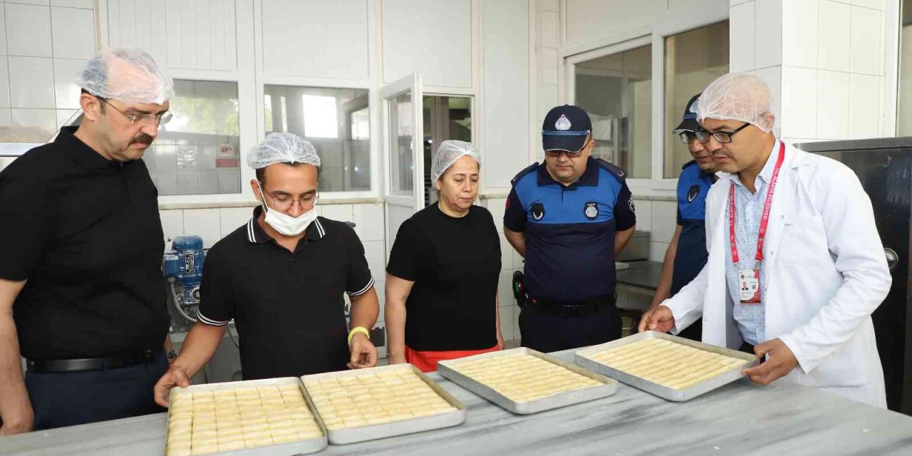 Bayram Öncesi Market Ve İmalathaneler Denetlendi