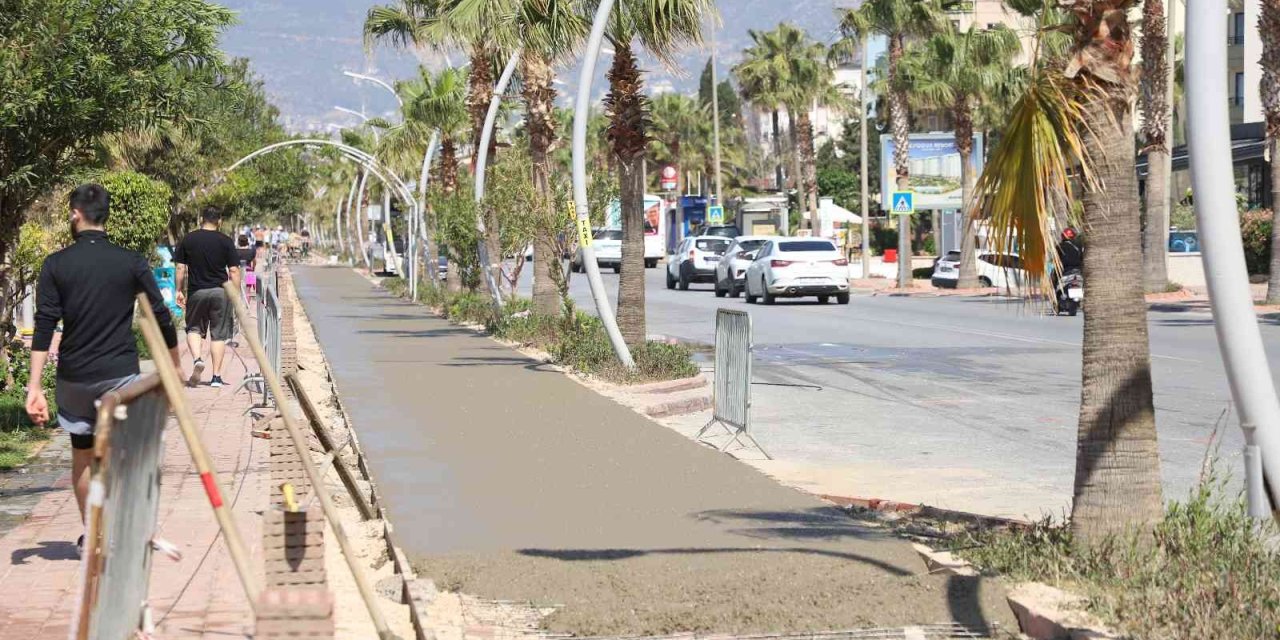 Sahil Bandı Düzenleme Projesi Oba-tosmur Etabıyla Sürüyor