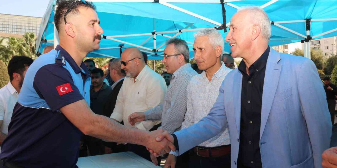 Başkan Gültak, Personeli İle Bayramlaştı