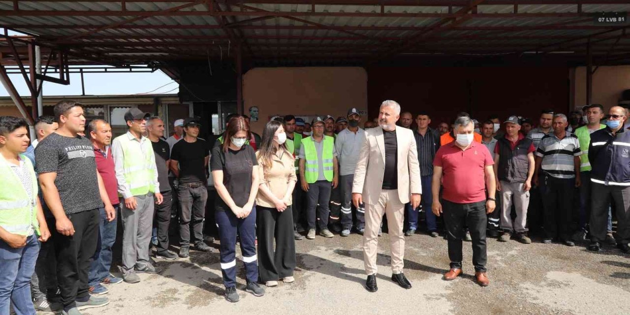 Başkan Sözen, Çalışanlarıyla Bayramlaştı