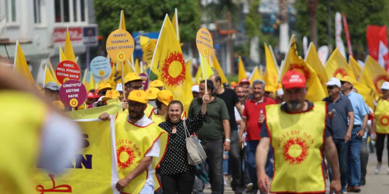 Mersin’de 1 Mayıs Coşkusu