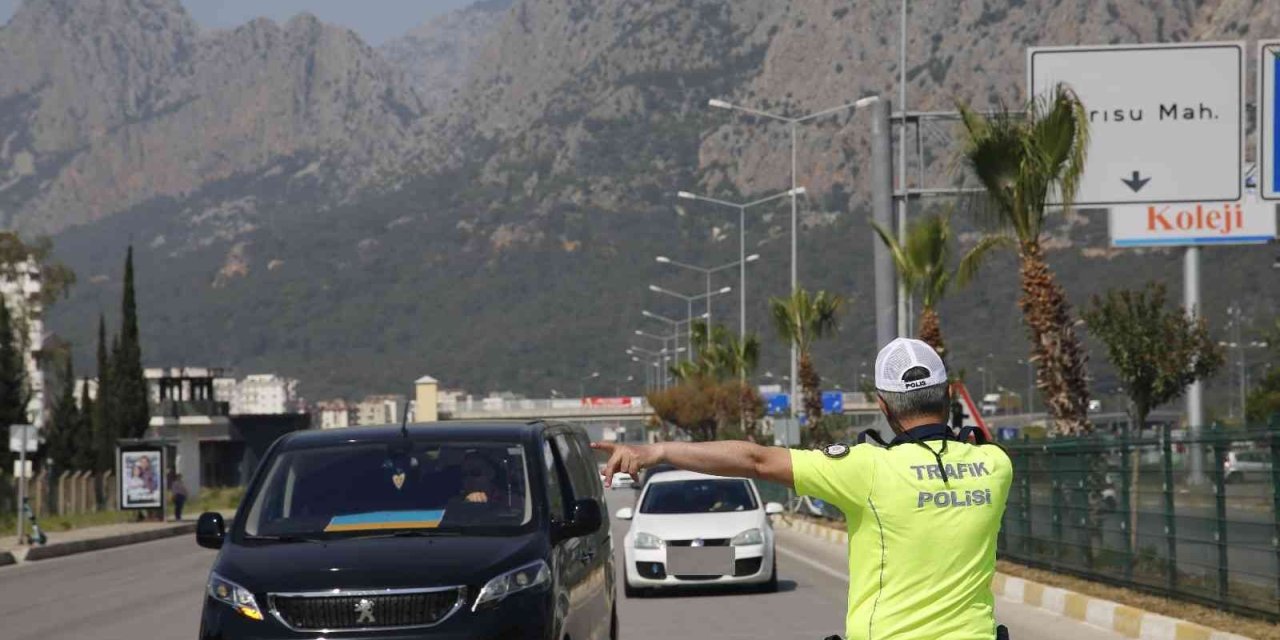 Antalya’da 670 Personelle Türkiye Güven Huzur Uygulaması