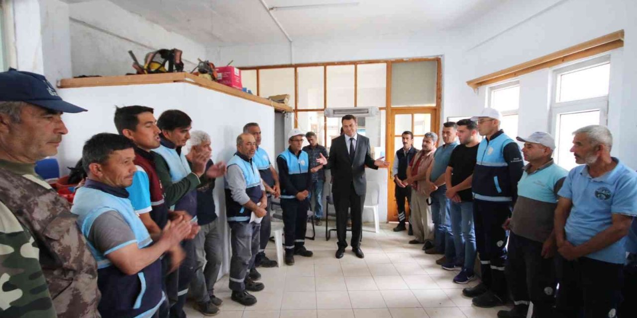 Başkan Ulutaş:" Kaş Belediyesi Dünya Turizmine Verdiği Hizmetin Sorumluluğunu Taşıyor "