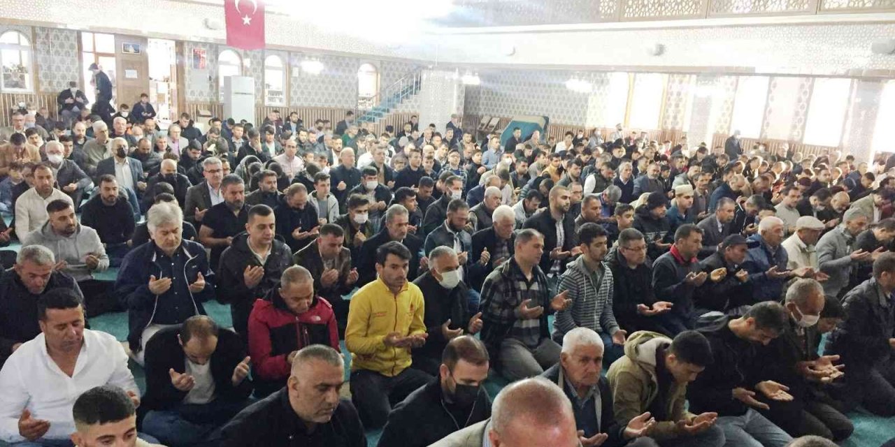 Kulu’da 2 Yılın Ardından Bayram Namazı Kılındı