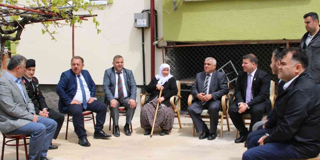 Beyşehir Protokolü Şehit Aileleri Ve Gazilerle Bayramlaştı