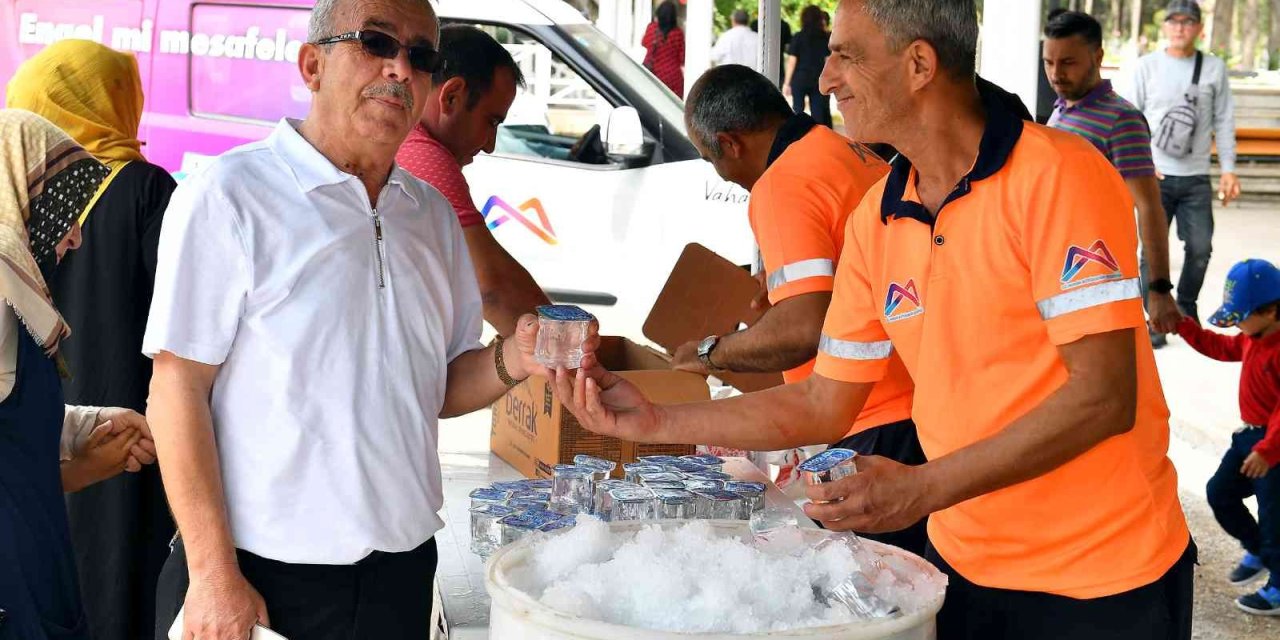 Büyükşehir Belediyesinden Mezarlıkta Ring Aracı Hizmeti