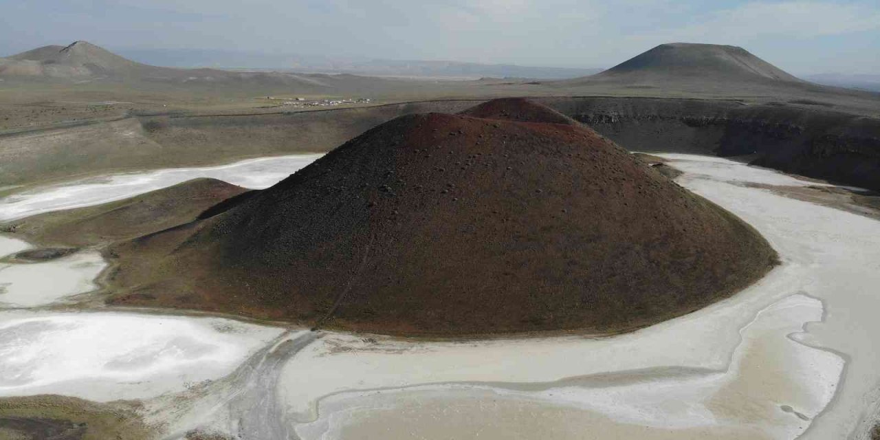 Meke Gölü’ne Yoğun Kış Yağışları Da Yetmedi