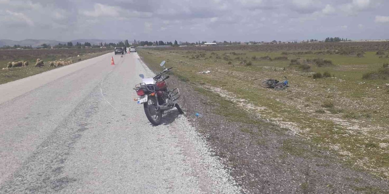 Konya’da Motosikletler Çarpıştı: 3 Yaralı