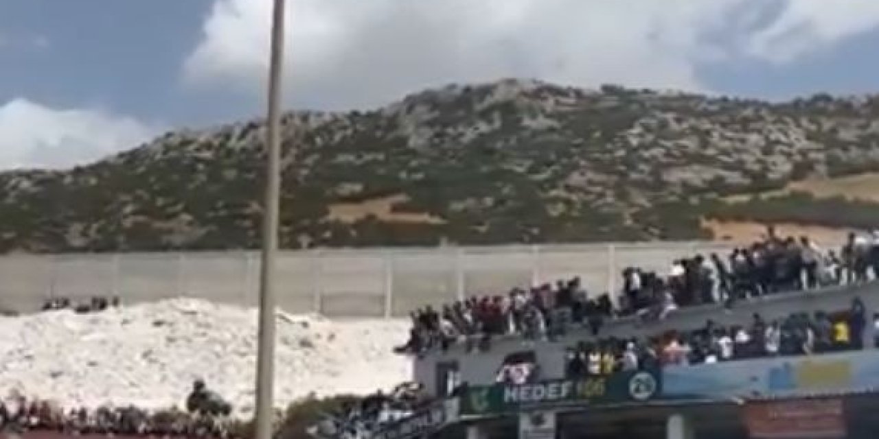 Faciadan Dönülen Balkon Çökmesinde Panik Anları Kamerada