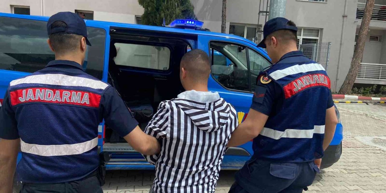 Evden Hırsızlık Şüphelisi Tutuklandı