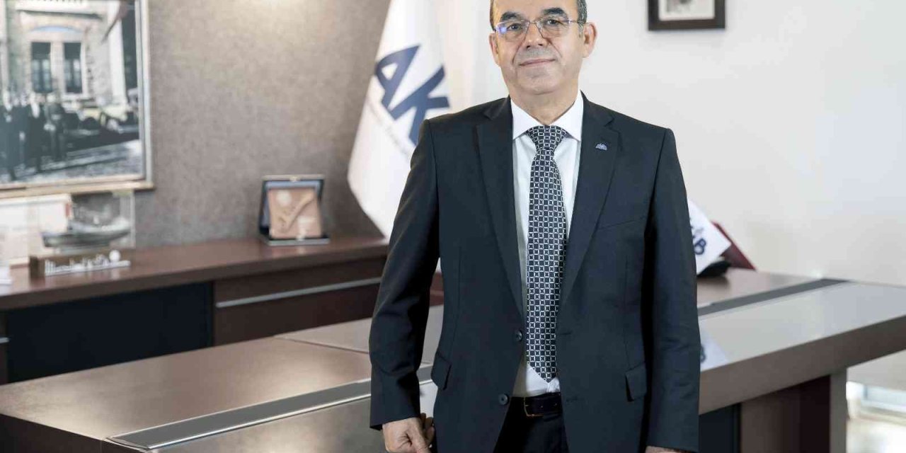 Akib’de Nejdat Sin Hizmet Bayrağını Devrediyor