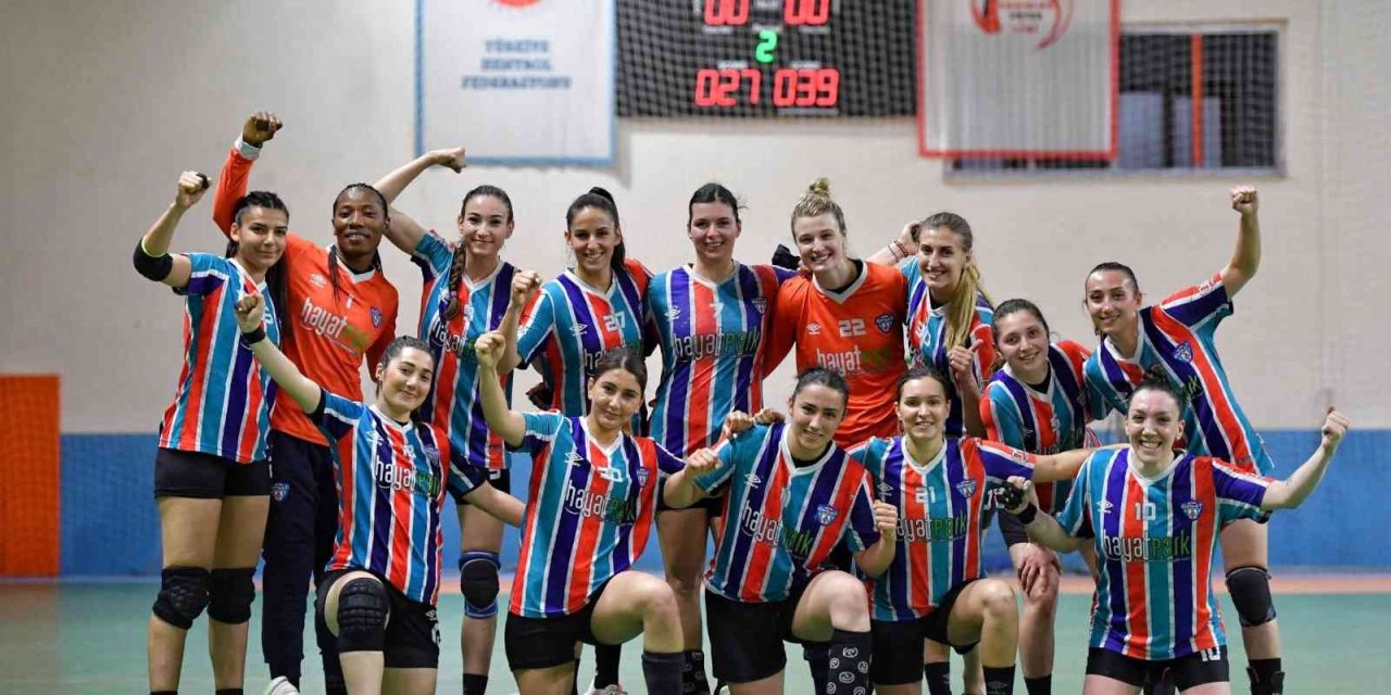 Mavi Kelebekler Kupaya Odaklandı