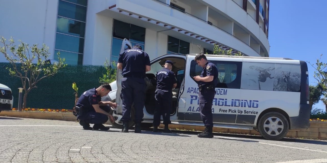 Alanya’da Tur Minibüsünü Çalan Turist Yakalandı