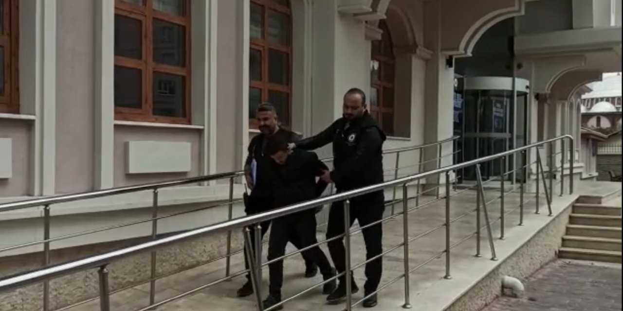 Cinayet Zanlısı Kuş Kümesinde Yakalandı