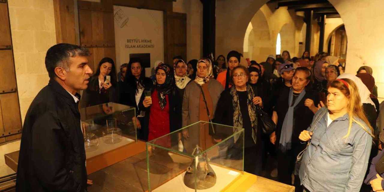 Akdenizli Kadınlara ’anneler Günü’ Hediyesi; Gaziantep Gezisi