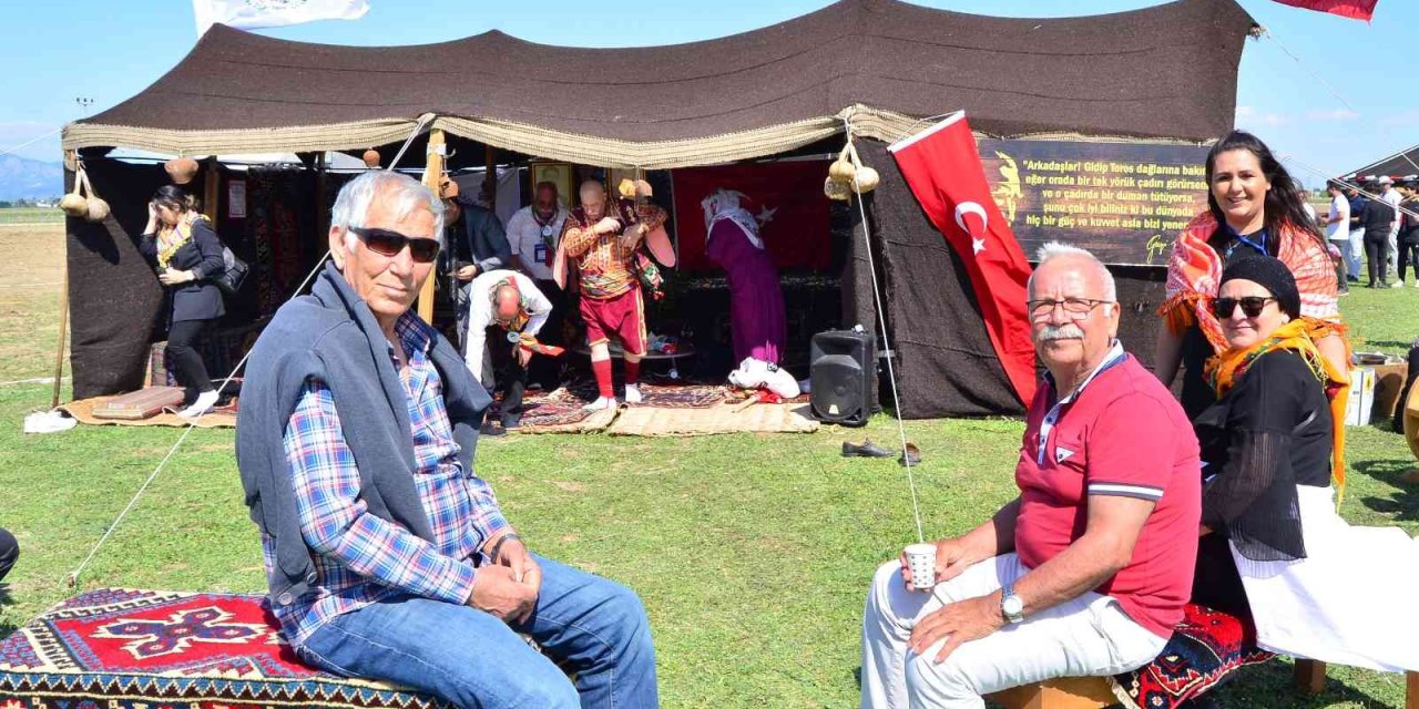 Antalya Yörük Festivalinde Döşemealtı Yörük Çadırına İlgi