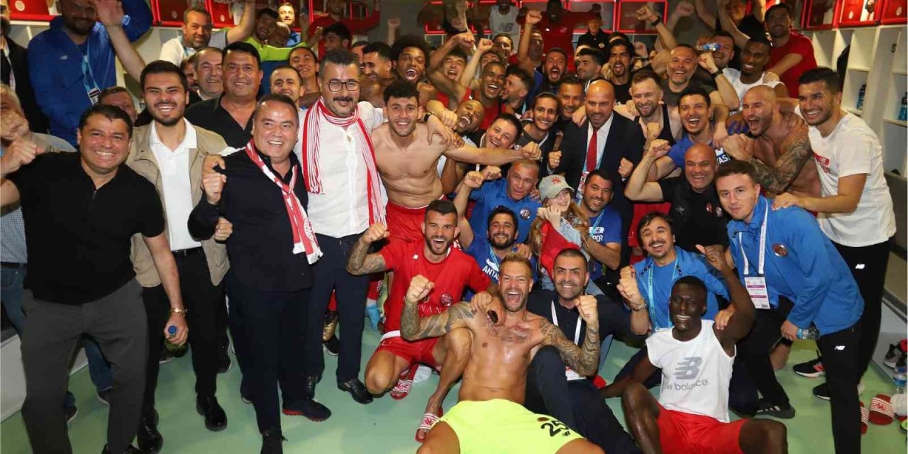 Antalyaspor, Yenilmezlik Serisini 14 Maça Yükseltti