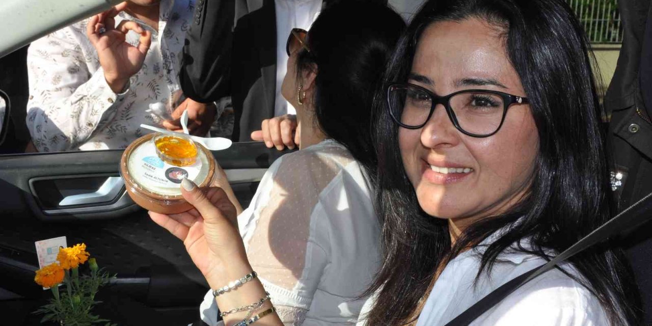 Sürücülere Yoğurtlu Tanıtım