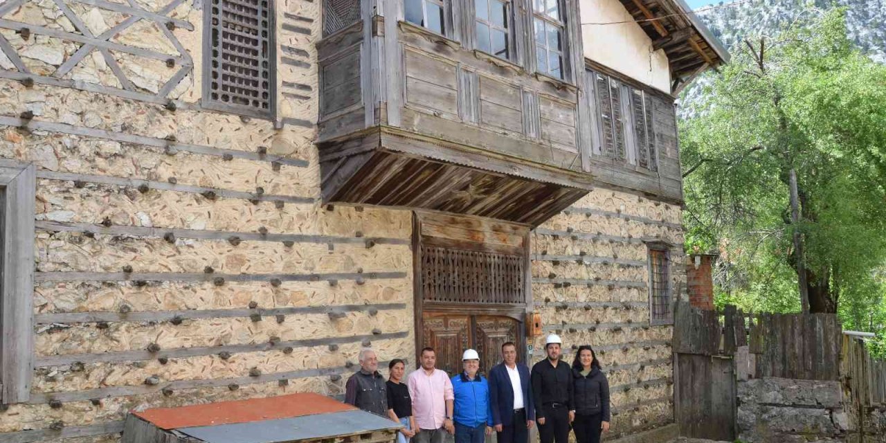 Antalya’da 300 Yıllık Tescilli 40 Düğmeli Ev Turizme Kazandırılacak