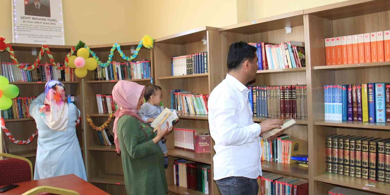 İdlib Şehidi İbrahim Tüzel’in İsmi Kütüphaneye Verildi