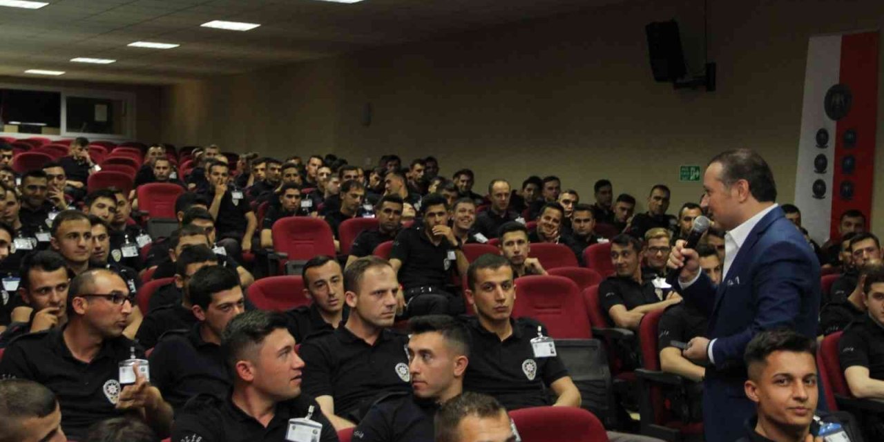 Polis Adaylarına Kişisel Gelişim Ve Farkındalık Eğitimi