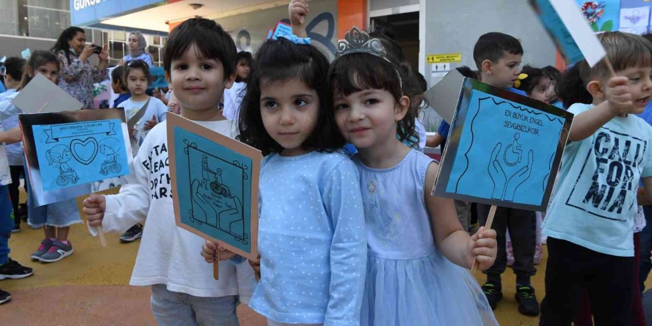 Konyaaltı’nda Minikler Farkındalık İçin Yürüdü