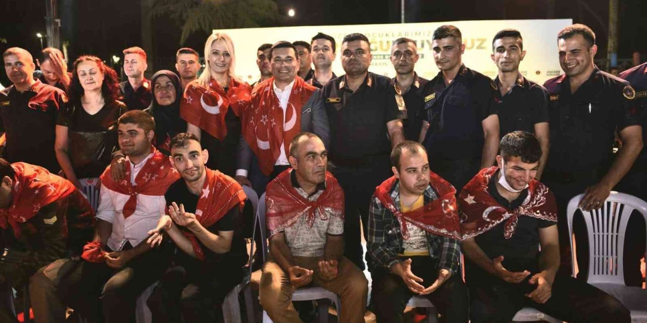 Kepez’de Otizmli Bireylere Özel ‘asker Kına Gecesi’