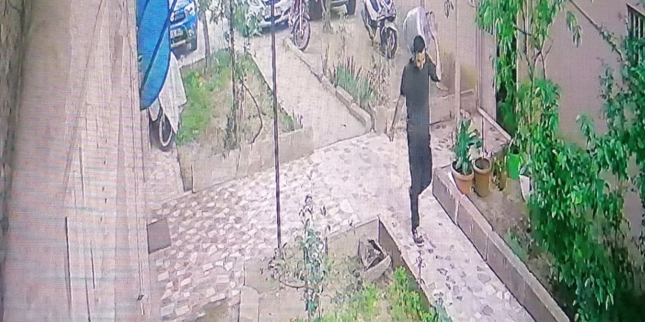 Mutfak Tüplerine Dadanan Hırsız Polisten Kaçamadı