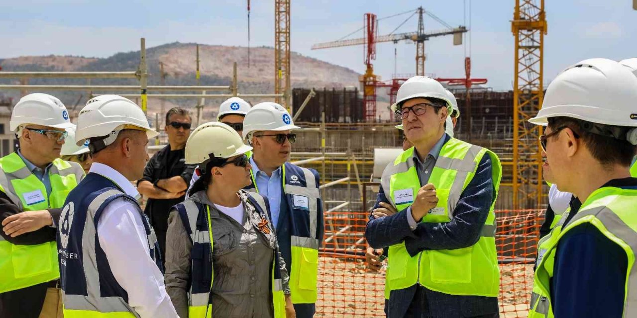 Kazakistan Enerji Bakanı Akçulakov Ve Beraberindeki Heyet Akkuyu Ngs’yi Gezdi