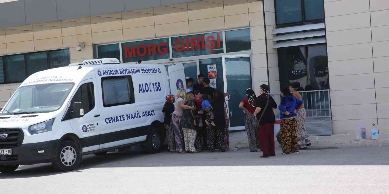 Antalya’da Tabanca İle Şaka Ölüm Getirdi