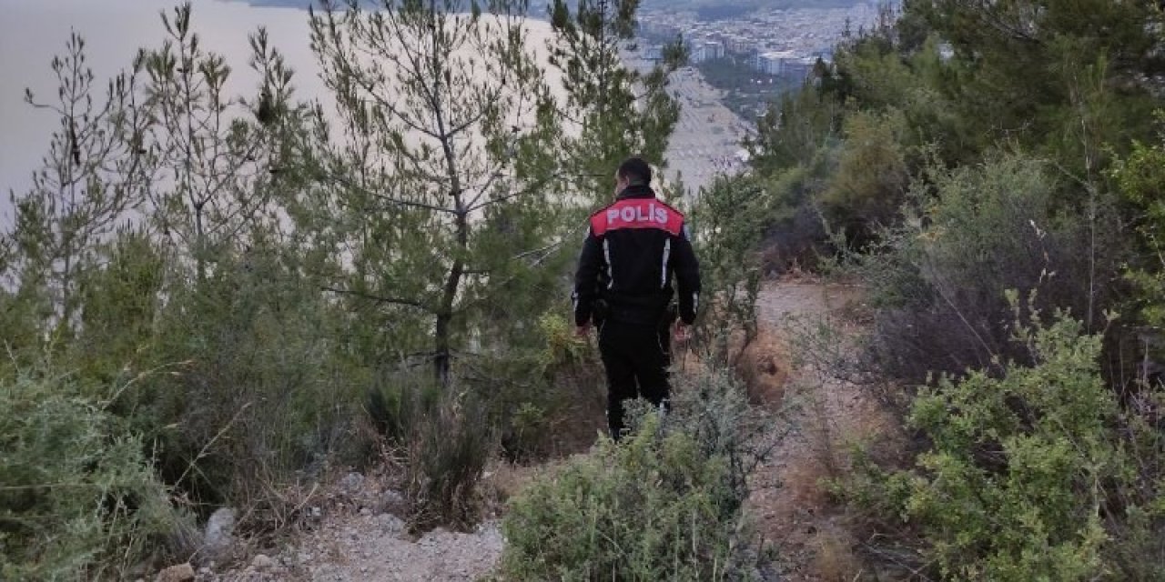 Annesini Görüntülü Arayarak İntihar Edeceğini Söyleyen Genç Polisi Alarma Geçirdi