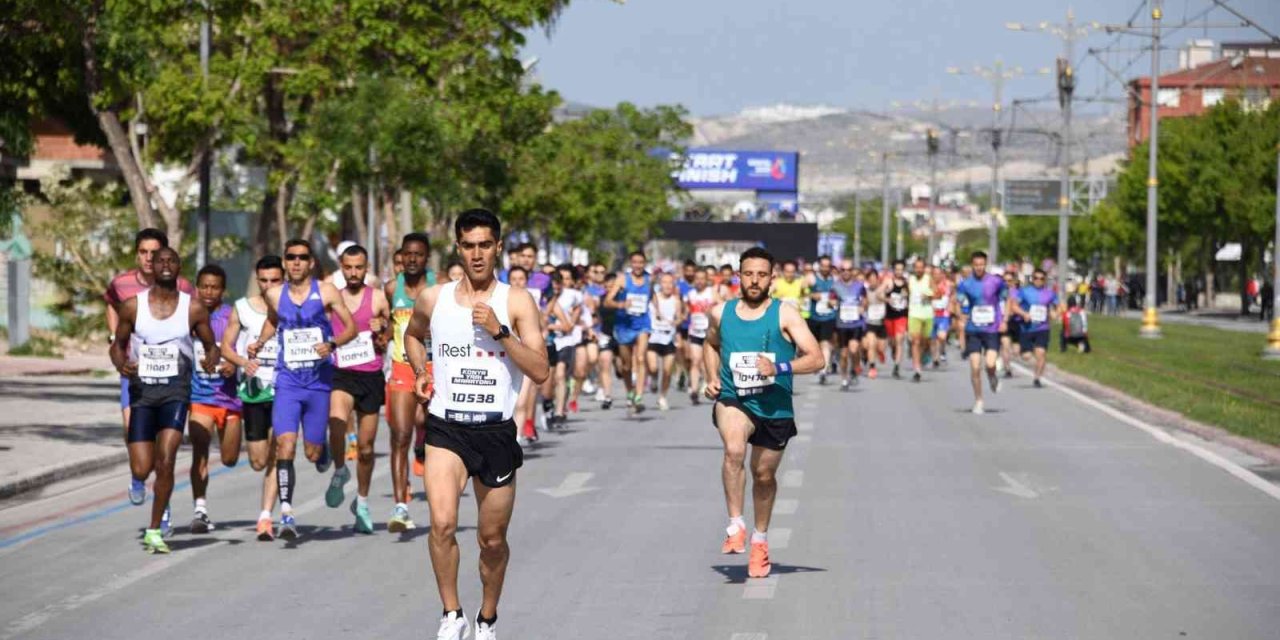 Konya’da Yarı Maraton Coşkusu