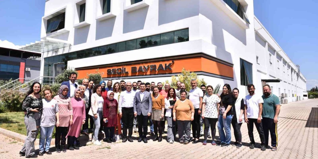 Başkan Tütüncü, Sanayide Döküm Yaptı