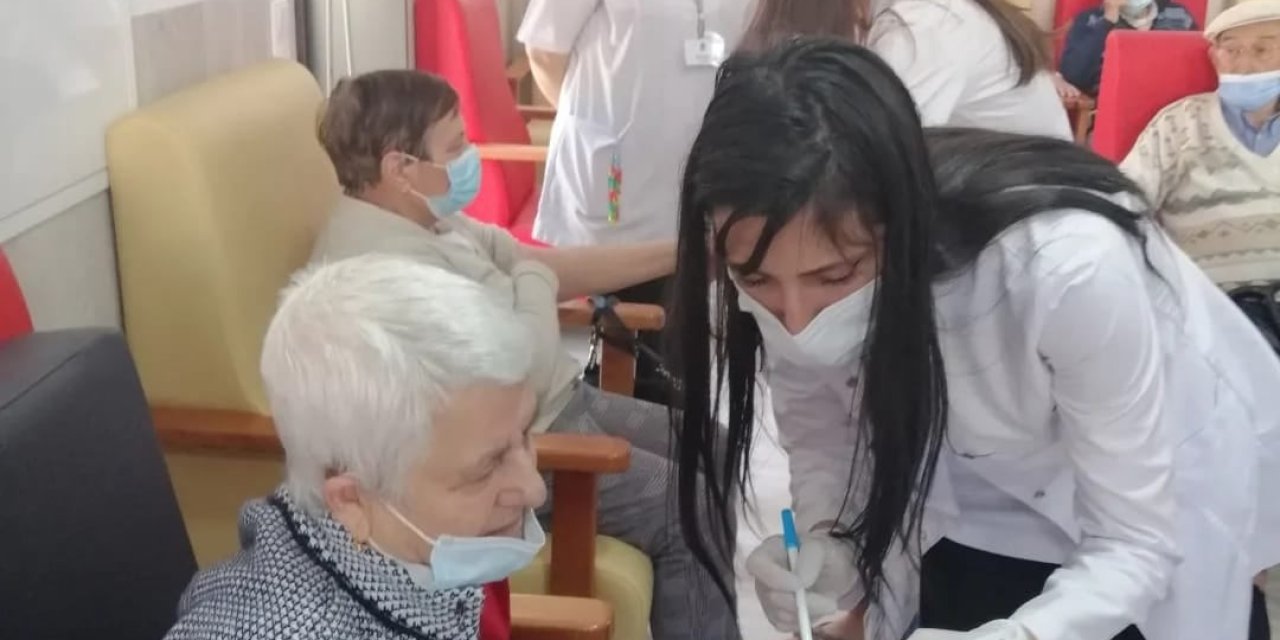 Hasta Ve Yaşlı Hizmetleri Eğitimi Gören Lise Öğrencileri Portekiz’de Staj Yapıyor