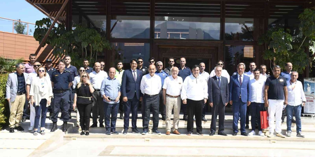 Kemer Yüzme Şampiyonlarına Ev Sahipliği Yapacak