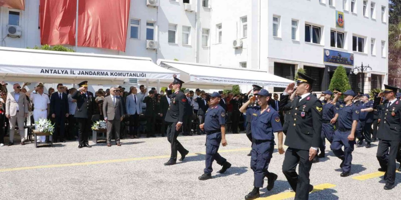 Antalya İl Jandarma Komutanlığında ‘özel Bireylere’ Temsili Askerlik Töreni Düzenlendi