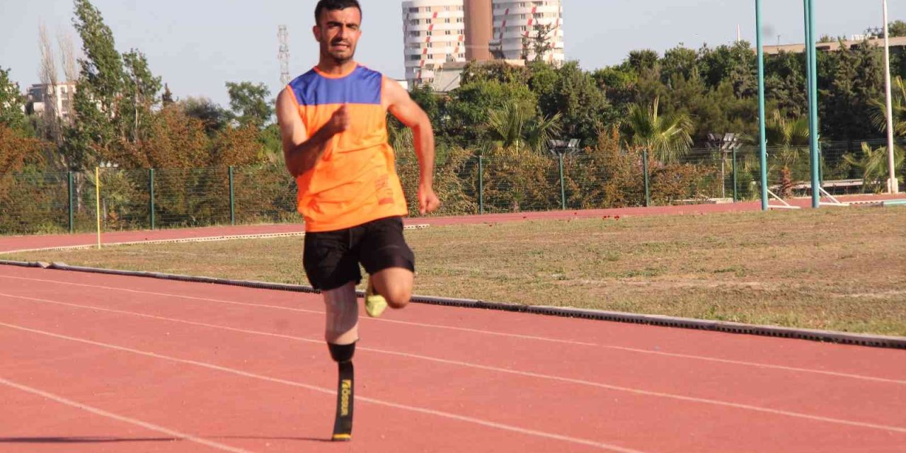 Protezi İle Hayallerinin Peşinden Koşuyor